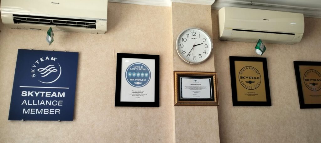 beli tiket pesawat di garuda bencoolen mall bengkulu