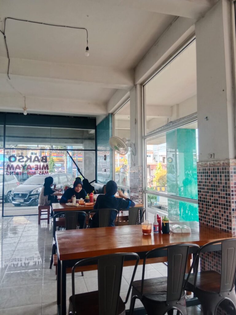 bakso dan mie ayam mas min tebeng