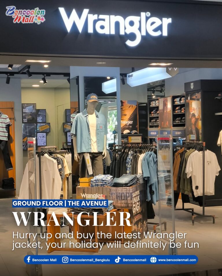 Jaket travel ringan Wrangler di Bencoolen Mall