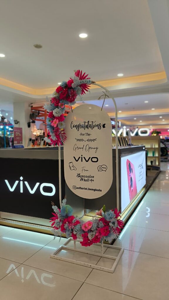 Dapatkan promo Smartphone Terbaik di Vivo Store terdekat!