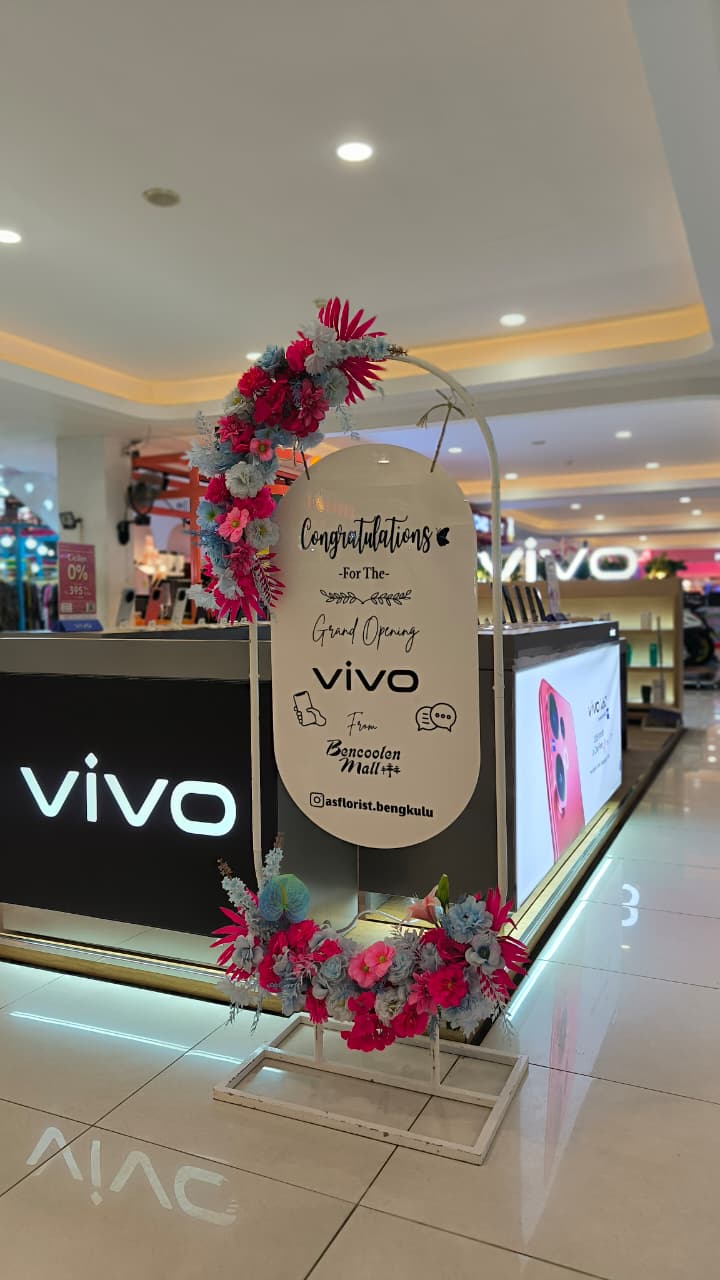 Dapatkan promo Smartphone Terbaik di Vivo Store terdekat!
