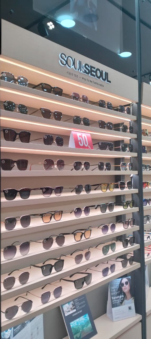 Dapatkan promo Kacamata Diskon 50% di Dr.Specs terdekat!