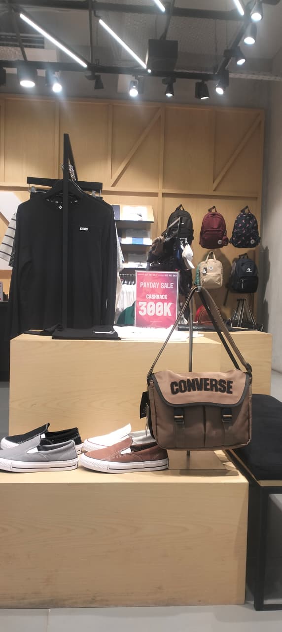 Dapatkan Cashback hingga Rp 300.000 di converse terdekat!