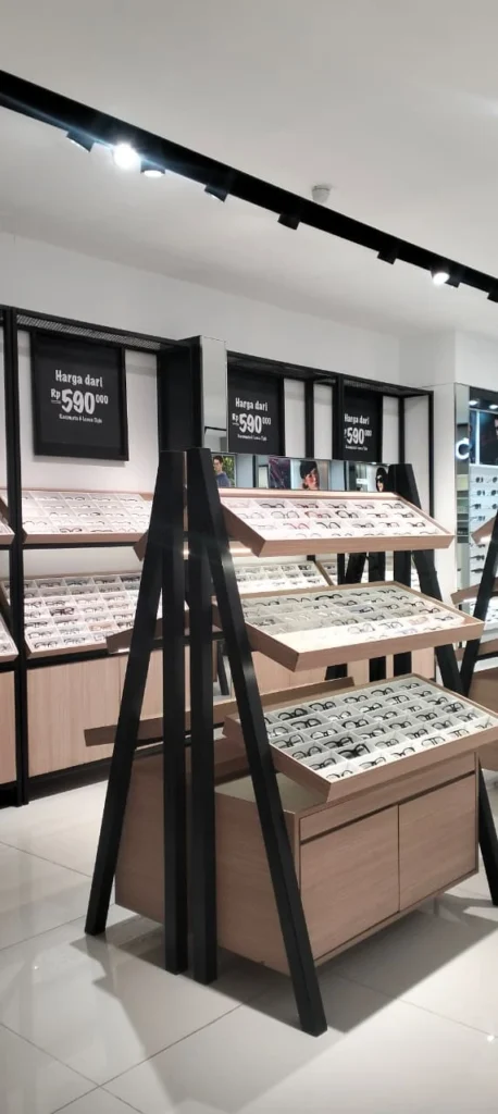 Dapatkan Diskon kacamata Terbaru Hingga 30% di Optik Seis!