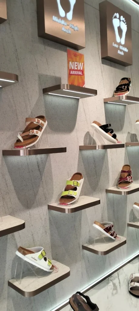 Sandal Wanita Trendy Diskon 30% di My Feet Bencoolen Mall!