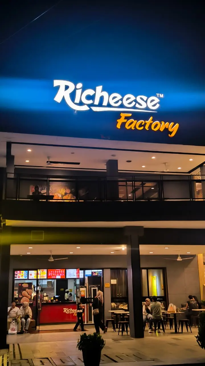 Nikmati Diskon 17% & Buy 3 Free 1 di Richeese Factory Bengkulu!