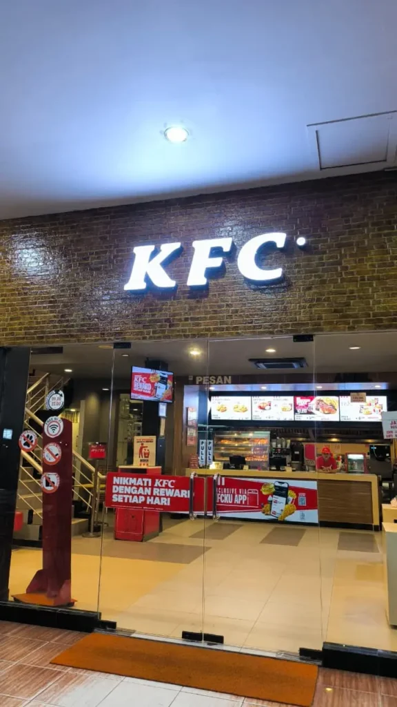 Promo Bucket Merdeka KFC 9 Potong Ayam Cuma Rp 90.909!