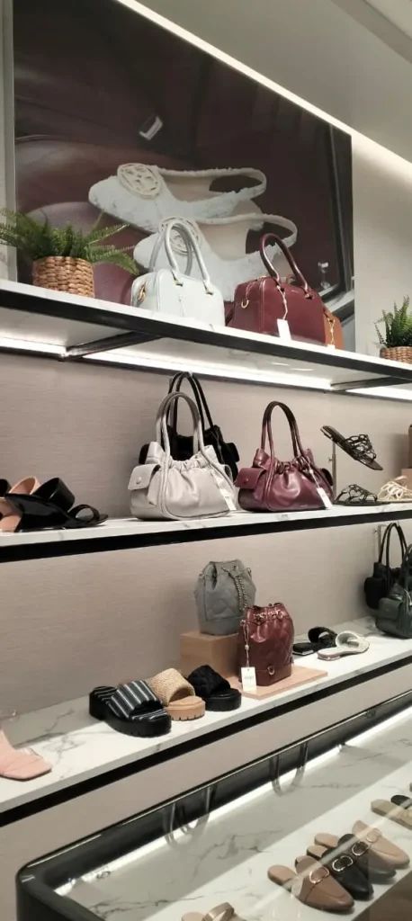 Tas Wanita Branded Diskon 30% di Our Studio!