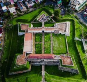 Fort Malborough : Benteng Peninggalan Inggris Terbesar di Asia!