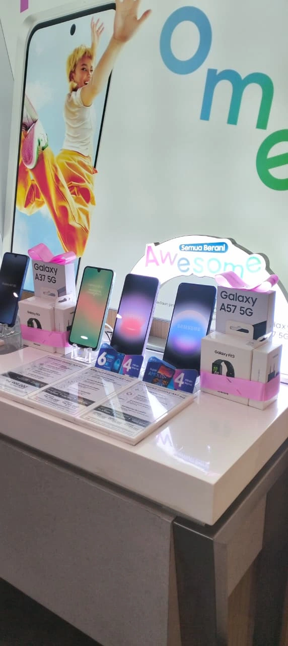 Samsung Galaxy A57 5G Gratis Galaxy Fit3 di BliBli Store terdekat!